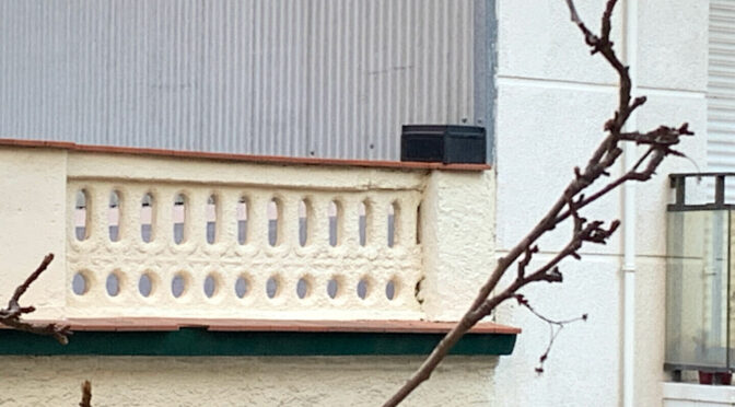 Barcelona: the police install a camera to spy on a squat in the district of Gràcia