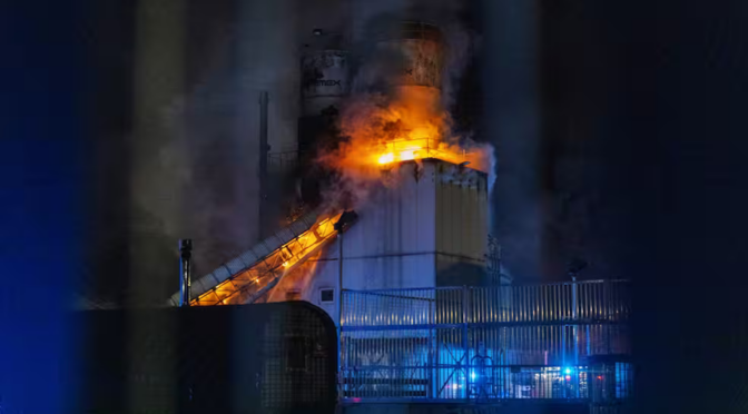 Berlin, Germany: Against environmental destruction, oppression and war – fire for CEMEX concrete plan