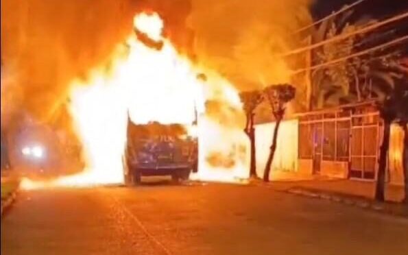 (Chile) Incendiary Attack on RED Bus in Solidarity with Anarchist Comrades Aldo and Lucas Hernández