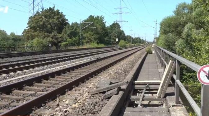 Leverkusen (Germany): Double Act of Rail Sabotage, by Angry Birds Commando.